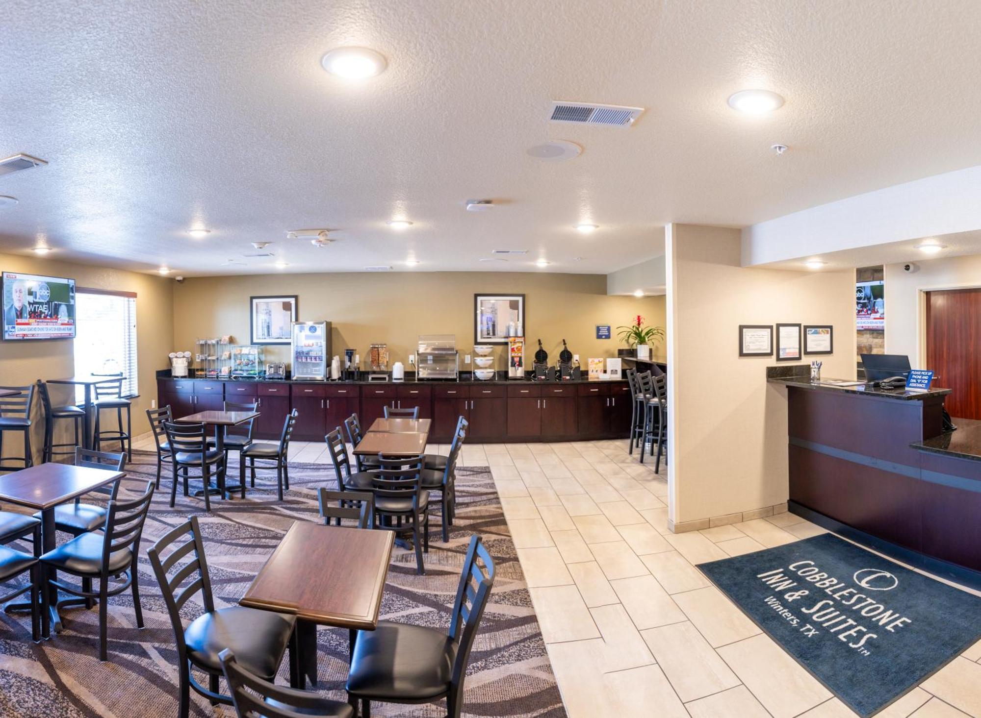 Cobblestone Inn & Suites - Winters Εξωτερικό φωτογραφία