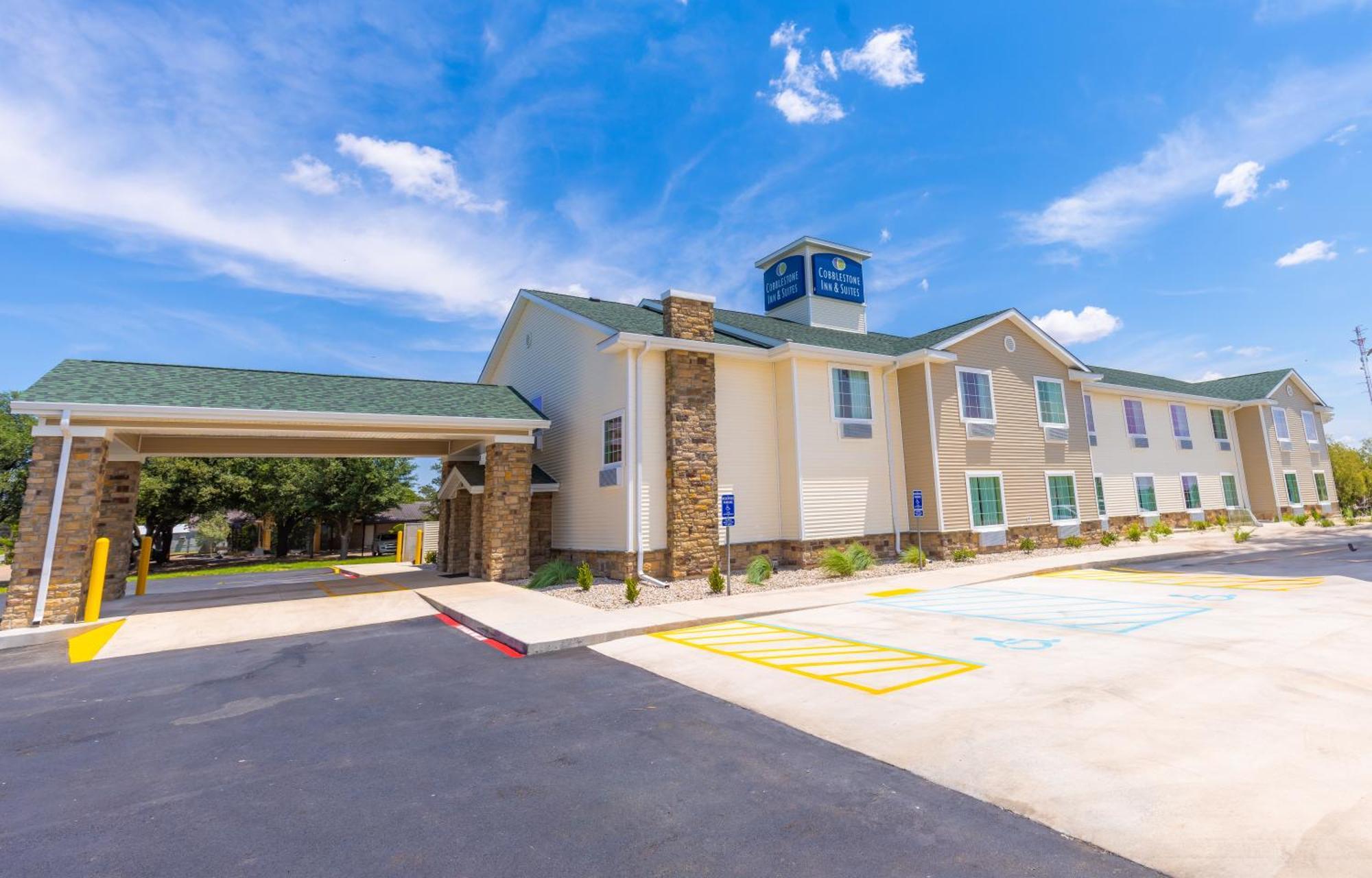Cobblestone Inn & Suites - Winters Εξωτερικό φωτογραφία